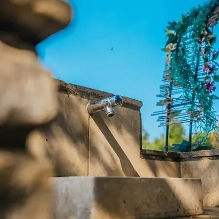 ヴィラ Avec Piscine Privee Et Jardin En Ardeche