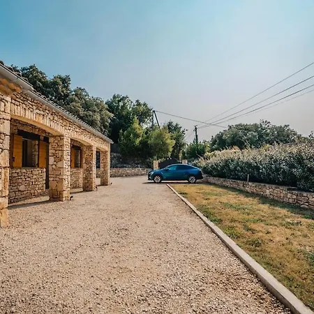 Villa Avec Piscine Privee Et Jardin En Ardeche