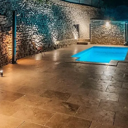 Avec Piscine Privee Et Jardin En Ardeche * Orgnac-l'Aven